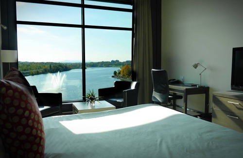 Sherbrooke Hotel | Grand Hotel Times Sherbrooke