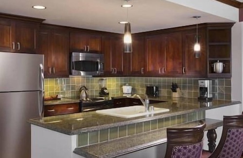 Waikiki Resort | Grand Islander HGVC Beachfront Resort & Spa, Pool!