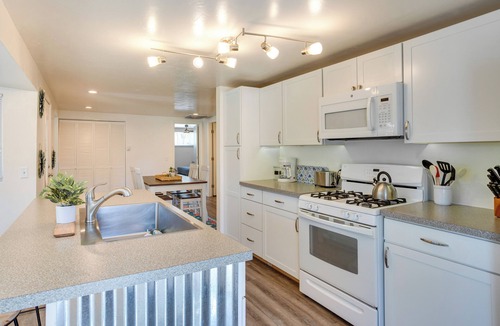 Pear Park Cottage | Grand Junction Vacation Rental w/Patio & Grill!