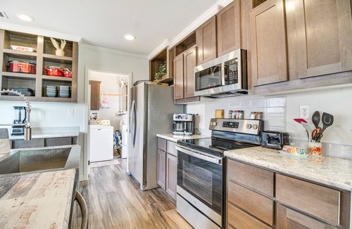 Dennis House | Grand Lake Views: Pet-Friendly Jay Getaway!