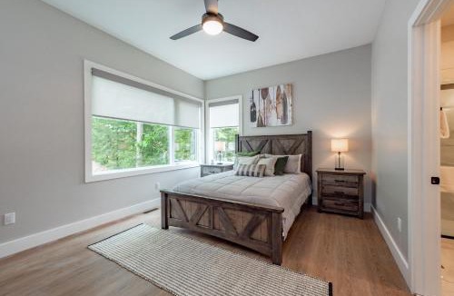 McHenry House | Grand Lakefront Estate