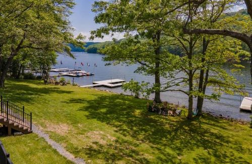 McHenry House | Grand Lakefront Estate