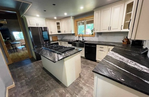 Sioux Narrows Nestor Falls Cabin | Grand Lodge at White Pine Retreats Fab Sunsets, Totally Refurnished - Sleeps 11