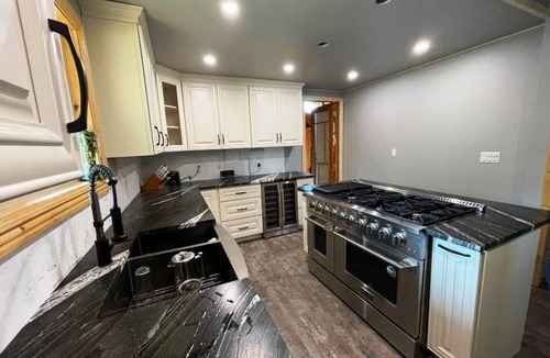 Sioux Narrows Nestor Falls Cabin | Grand Lodge at White Pine Retreats Fab Sunsets, Totally Refurnished - Sleeps 11
