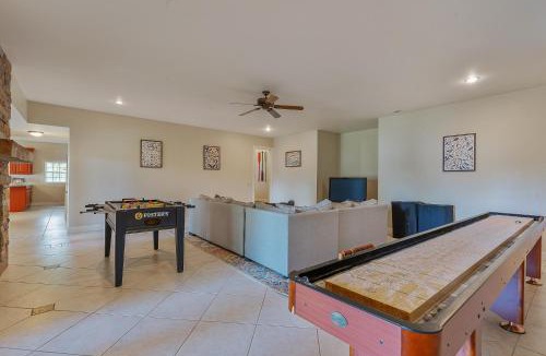Arley House | Grand Lodge - Easy Walk To The Water! Private Balconies!
