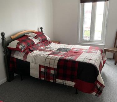 La Tuque House | Grand logement chaleureux