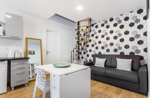 Malakoff Apartment | Grand Luxe Duplex 5 minutes from Paris -Parc des Expositions- holiday / business trip