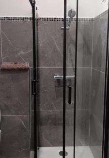 Manosque Apartment | Grand Magnifique Studio piscine et parking privé