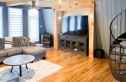 Grand Marais Cabin | Grand Marais Retreat *Hot tub*