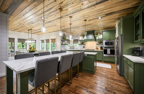 Broken Bow Cabin | Grand Marquee|Sleeps 30|Creekside|Game Room