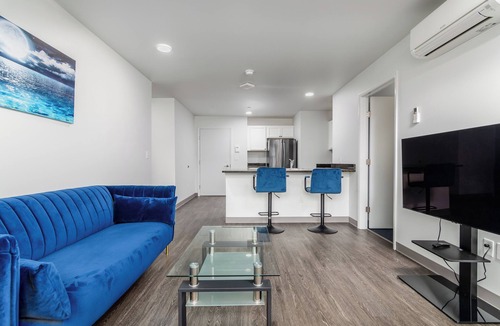 Johnson City House | Grand Monarch! Luxury Boutique Living! Best for Extended Stays.