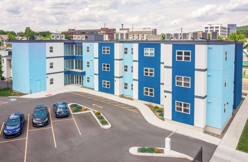 Johnson City House | Grand Monarch! Luxury Boutique Living! Best for Extended Stays.