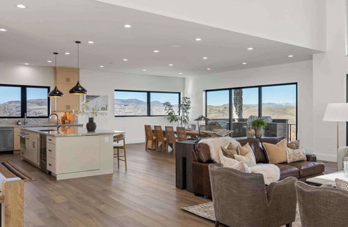 Park City House | Grand Mountain Estate near Park City with Sport Court and Theater