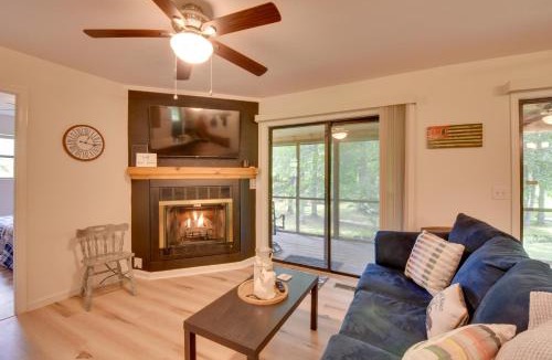 Murphy House | Grand Murphy Cabin with Fire Pit and Game Room!