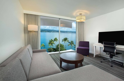 Hilo Resort | Grand Naniloa Hotel Hilo - a Doubletree by Hilton
