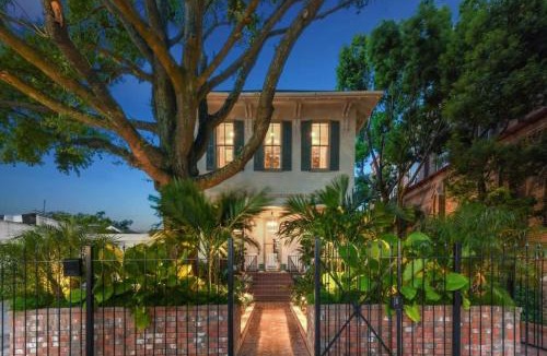 Esplanade Ridge House | Grand NOLA Estate Heated Pool