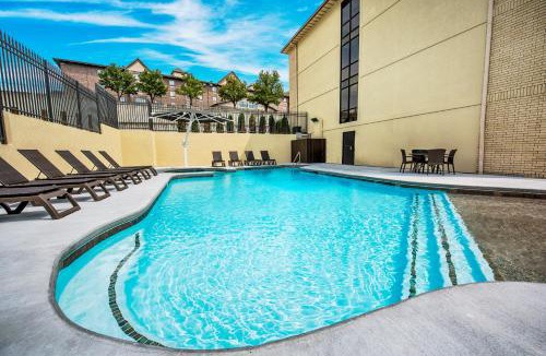 Branson Hotel | Grand Oaks Hotel