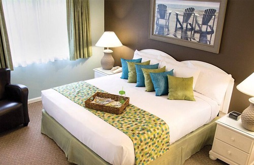 Surfside Beach Resort | Grand Palms Resort 1bdr Deluxe