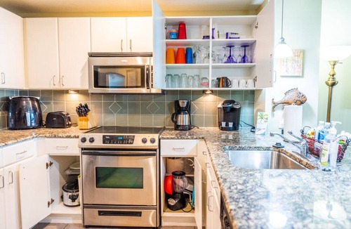 Panama City Beach Hotel | GRAND PANAMA, BEACHFRONT, Sm Pet-friendly, REDUCED RATES! JUNE & JULY OPENINGS