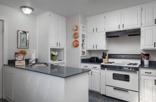 Fort Worth Apartment | Grand Performance Home 3 min to Downtown/Stockyards with large yard