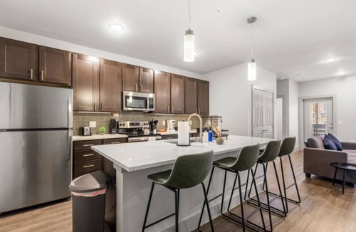 Grand Prairie Apartment | Grand Prairie 1BR | IKEA, Epic Waters, Bass Pro