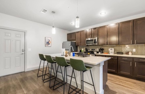 Grand Prairie Apartment | Grand Prairie 1BR | IKEA, Epic Waters, Bass Pro