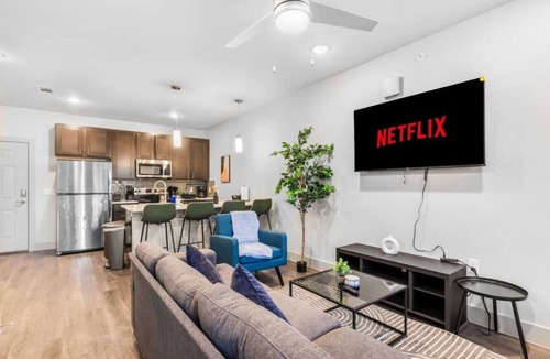Grand Prairie Apartment | Grand Prairie 1BR | IKEA, Epic Waters, Bass Pro