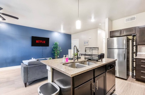 Grand Prairie Apartment | Grand Prairie 1BR | IKEA, Epic Waters, Bass Pro