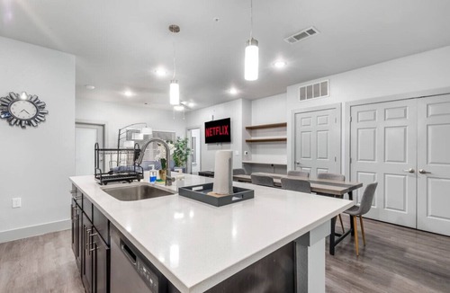 Grand Prairie Apartment | Grand Prairie 2BR | IKEA, Epic Waters, Bass Pro