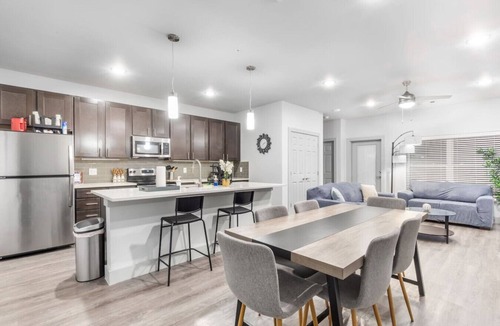 Grand Prairie Apartment | Grand Prairie 2BR | IKEA, Epic Waters, Bass Pro