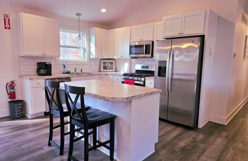 Wyoming House | Grand Rapids Area Stay, Shopping and Entertainment