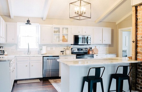 Millbrook House | Grand Retreat with Pool | Pet-Friendly | Sleeps 22