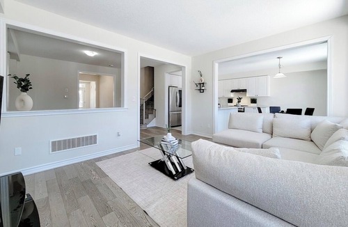 Caledonia House | Grand River Cozy Retreat