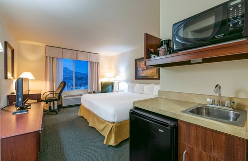 Parachute Hotel | Grand River Hotel