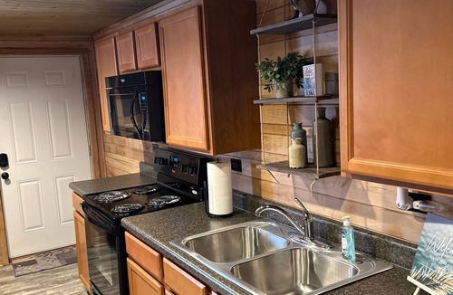 Grand Rivers Condo | Grand Rivers, KY ~ Unit B ~ Cozy & Charming ~ near Kentucky & Barkley Lake