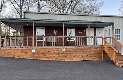 Grand Rivers Condo | Grand Rivers, KY ~ Unit B ~ Cozy & Charming ~ near Kentucky & Barkley Lake