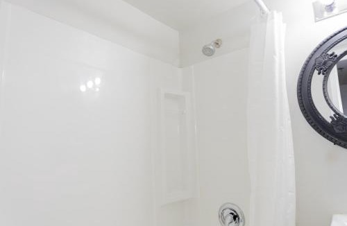 Winnipeg Hotel | Grand Royal Legacy