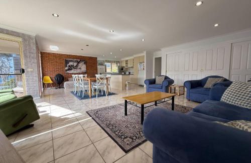 Malua Bay Apartment | Grand Spindrift - Entire Waterfront House