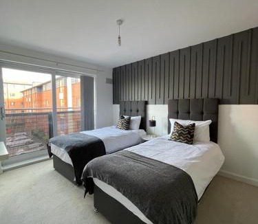 Wolverhampton Apartment | Grand Station Suite