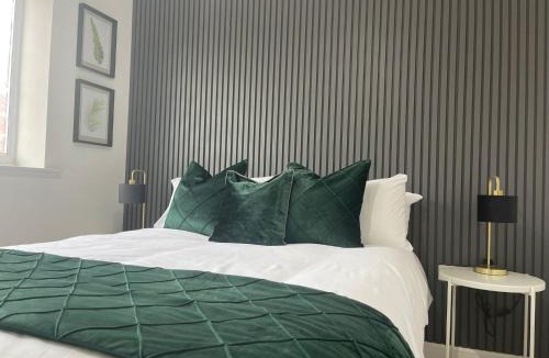 Wolverhampton Apartment | Grand Station Suite