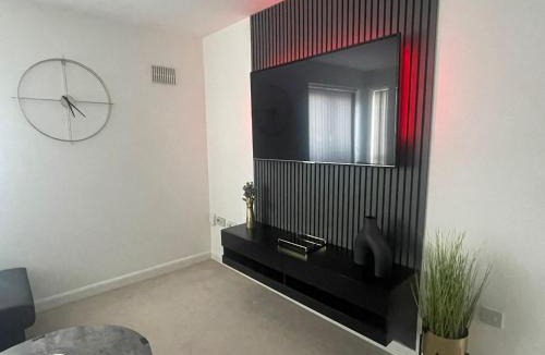 Wolverhampton Apartment | Grand Station Suite