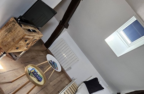 La Dagueniere Apartment | Grand Studio à la Daguenière , 10km D'angers, Terra Botanica et Autres .