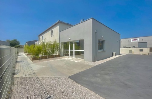 Lunel-Viel Apartment | Grand Studio Accessible Pour PMR