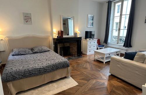 Centre Ancien Apartment | Grand studio au cœur de l’hyper centre-ville