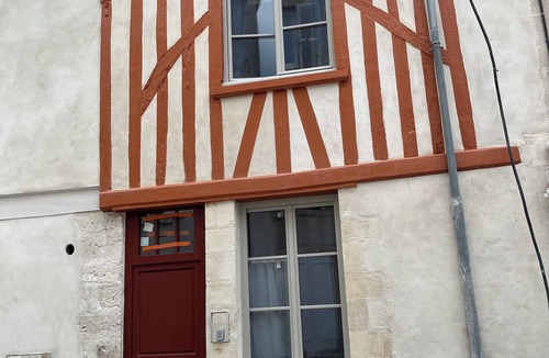 Bourgogne Apartment | Grand Studio au Calme Proche Cathédrale-parking Possible