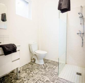 Saint-Quentin Apartment | Grand studio avec Parking 2pers