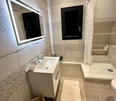 Villette-dʼAnthon Apartment | Grand studio