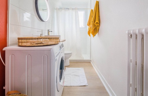 Brive-la-Gaillarde Apartment | ★ Grand Studio ★ Lumineux ★ Cocooning ★ Balcon