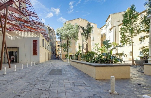 Old Town Apartment | Grand studio mezzanine/Proche port/Clim/Wi-Fi