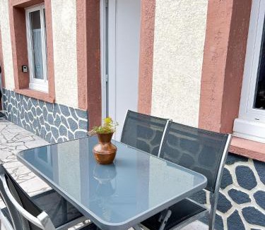 Gien-sur-Cure Apartment | Grand studio spacieux